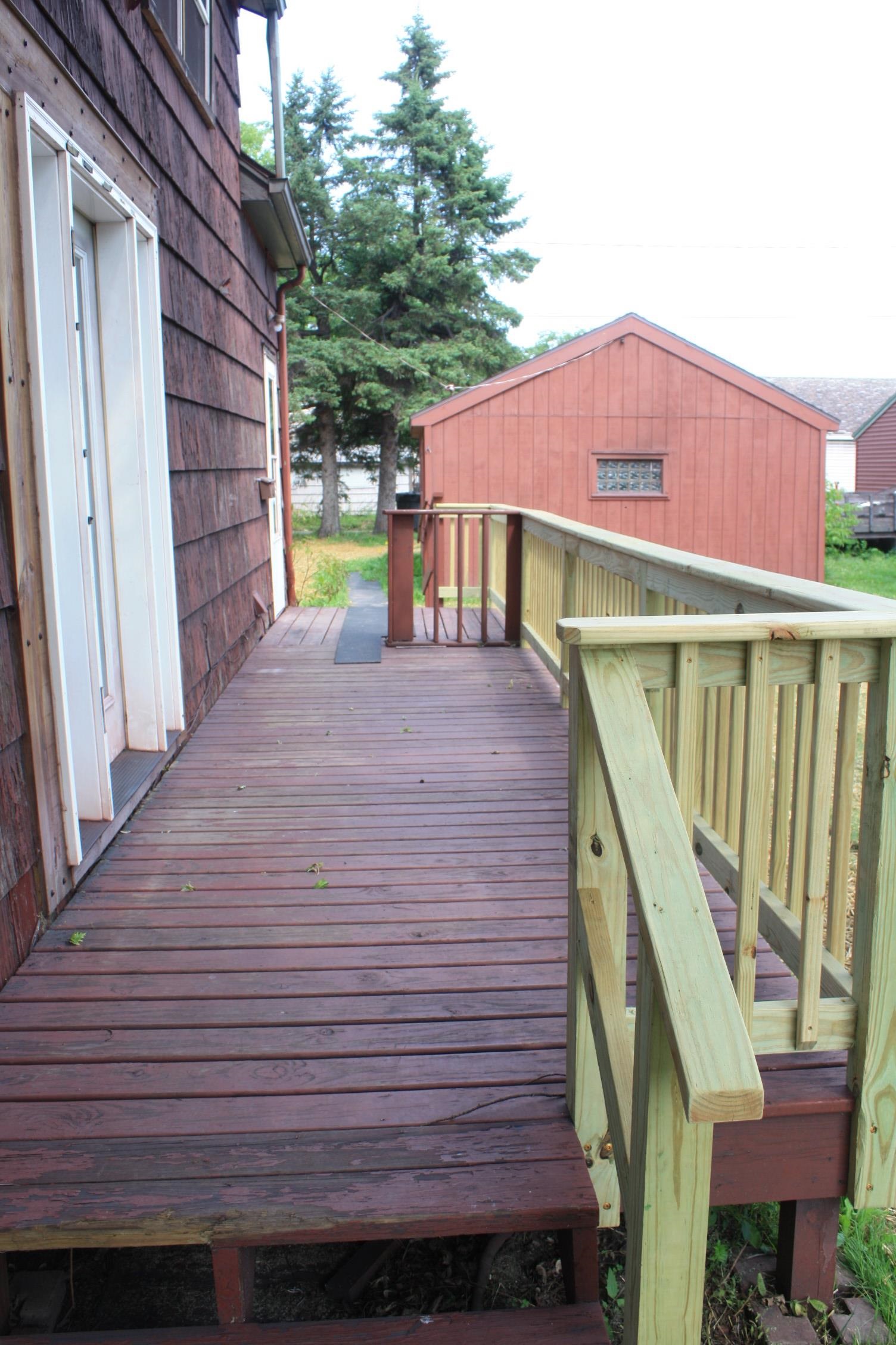 4125 East 4th Street Superior, WI 54880 - Photo 4 of 25