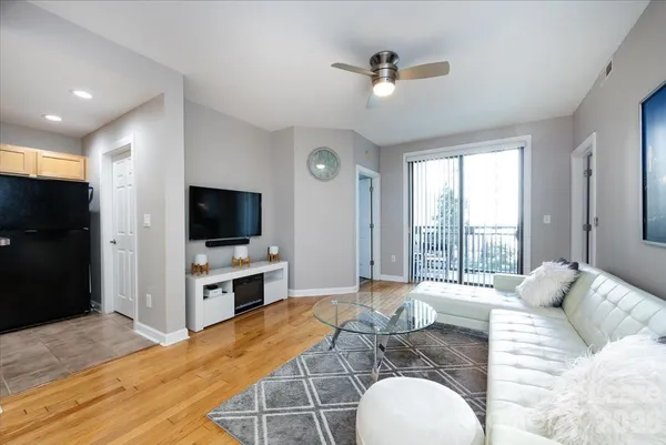$1,750 | 718 West Trade Street, Unit 204, Charlotte, NC 28202