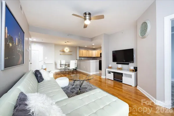 $1,750 | 718 West Trade Street, Unit 204, Charlotte, NC 28202