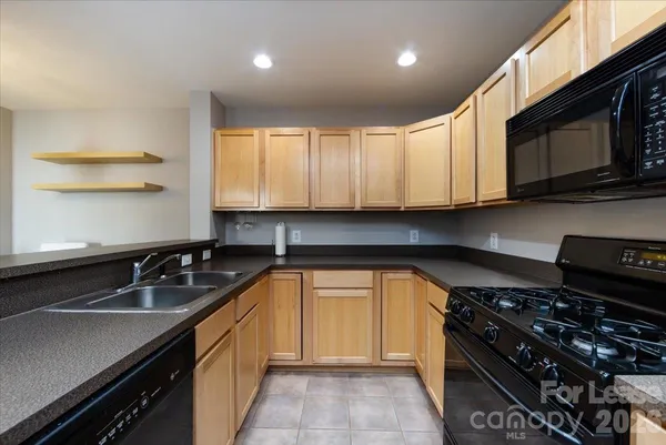 $1,750 | 718 West Trade Street, Unit 204, Charlotte, NC 28202