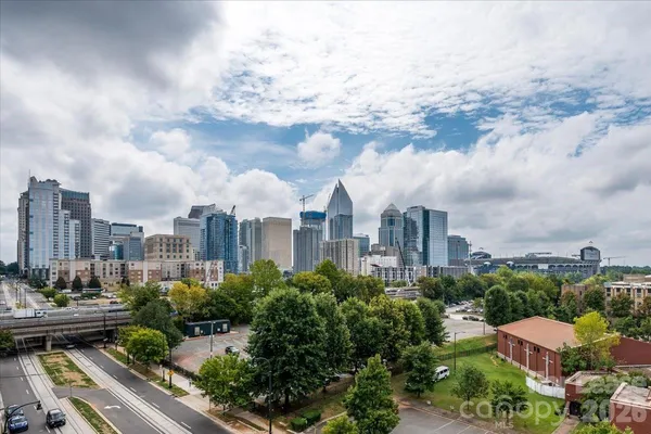 $1,750 | 718 West Trade Street, Unit 204, Charlotte, NC 28202