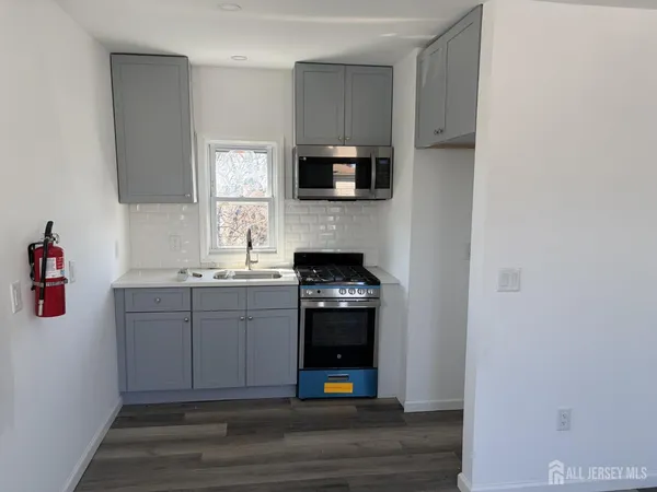 $2,000 | 15 Fitch Street, Carteret, NJ 07008