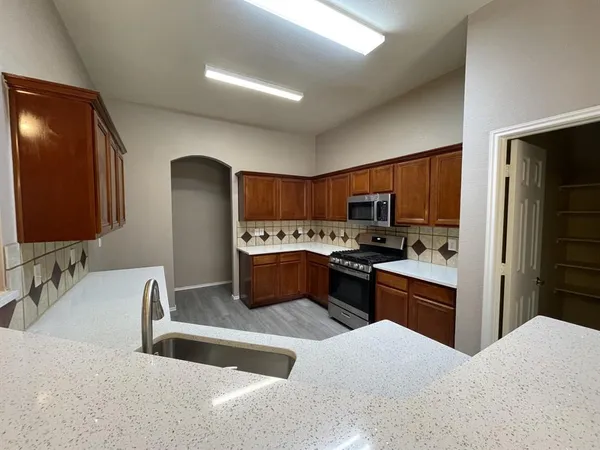 $2,550 | 2709 Logan Drive, Mansfield, TX 76063