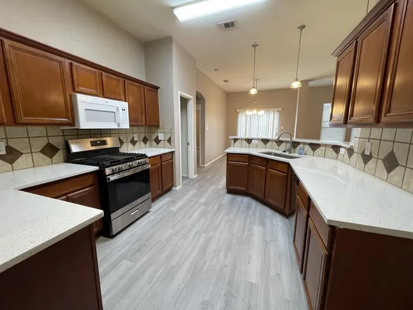 $2,595 | 2709 Logan Drive, Mansfield, TX 76063