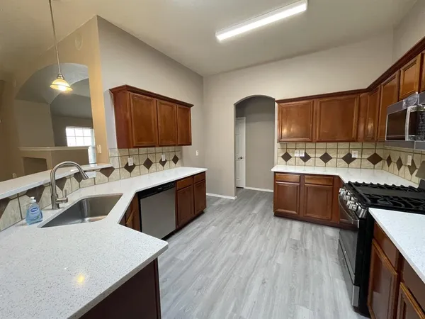 $2,550 | 2709 Logan Drive, Mansfield, TX 76063