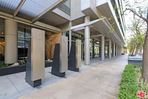 $7,500 | 1155 South Grand Avenue, Unit 1502, Los Angeles, CA 90015