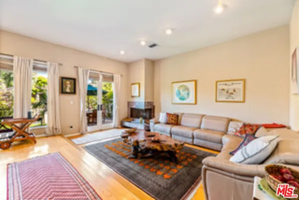 $11,000 | 225 Sherman Canal, Venice, CA 90291