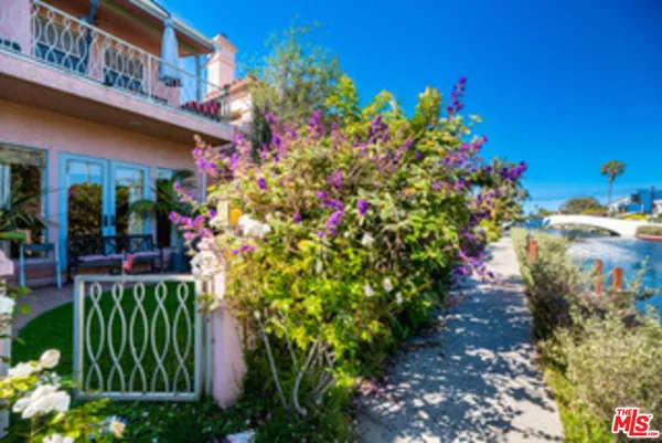 $11,000 | 225 Sherman Canal, Venice, CA 90291