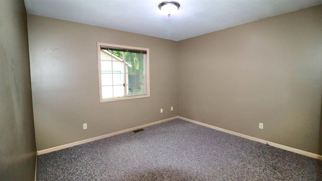 4192 Five Mile Road Williamsburg, MI 49690 - Photo 17 of 19 1874961-16.JPG