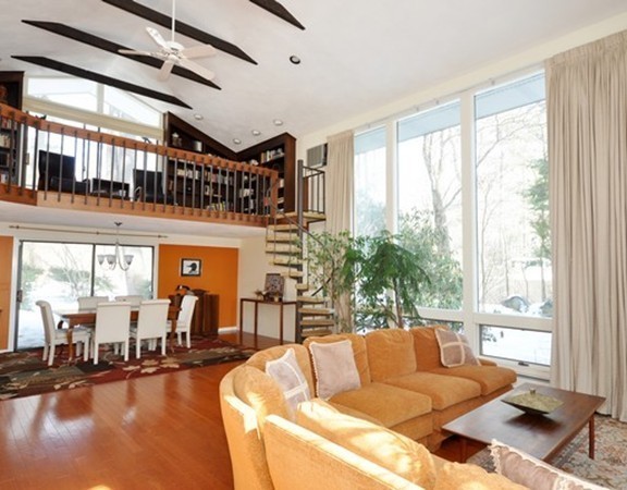 64 Strawberry Hill Road Concord, MA 01742 - Photo 9 of 26