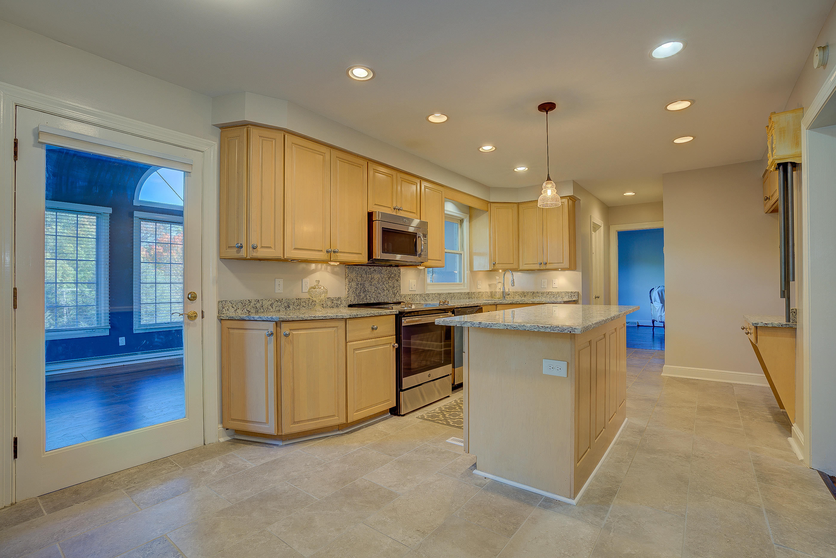 3730 Winding Way Road Southwest Roanoke, VA 24015 - Photo 10 of 43 16