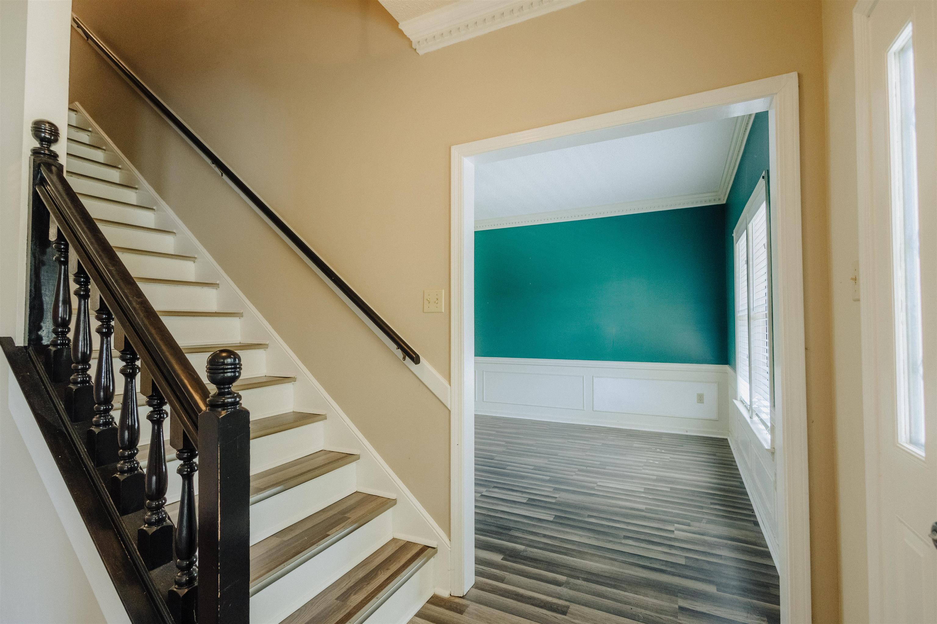 2375 Cherry Spring Cove Memphis, TN 38016 - Photo 10 of 33 a view of an entryway