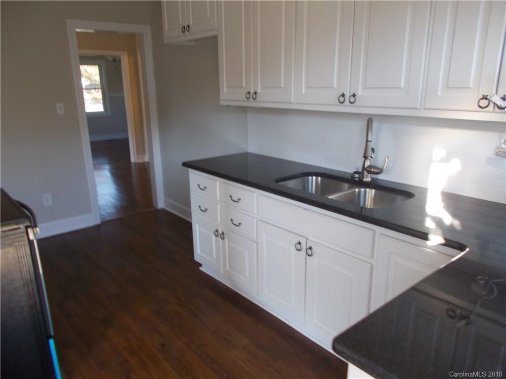 272 Craig Manor Road Lancaster, SC 29720 - Photo 4 of 18 Gallery Image 4