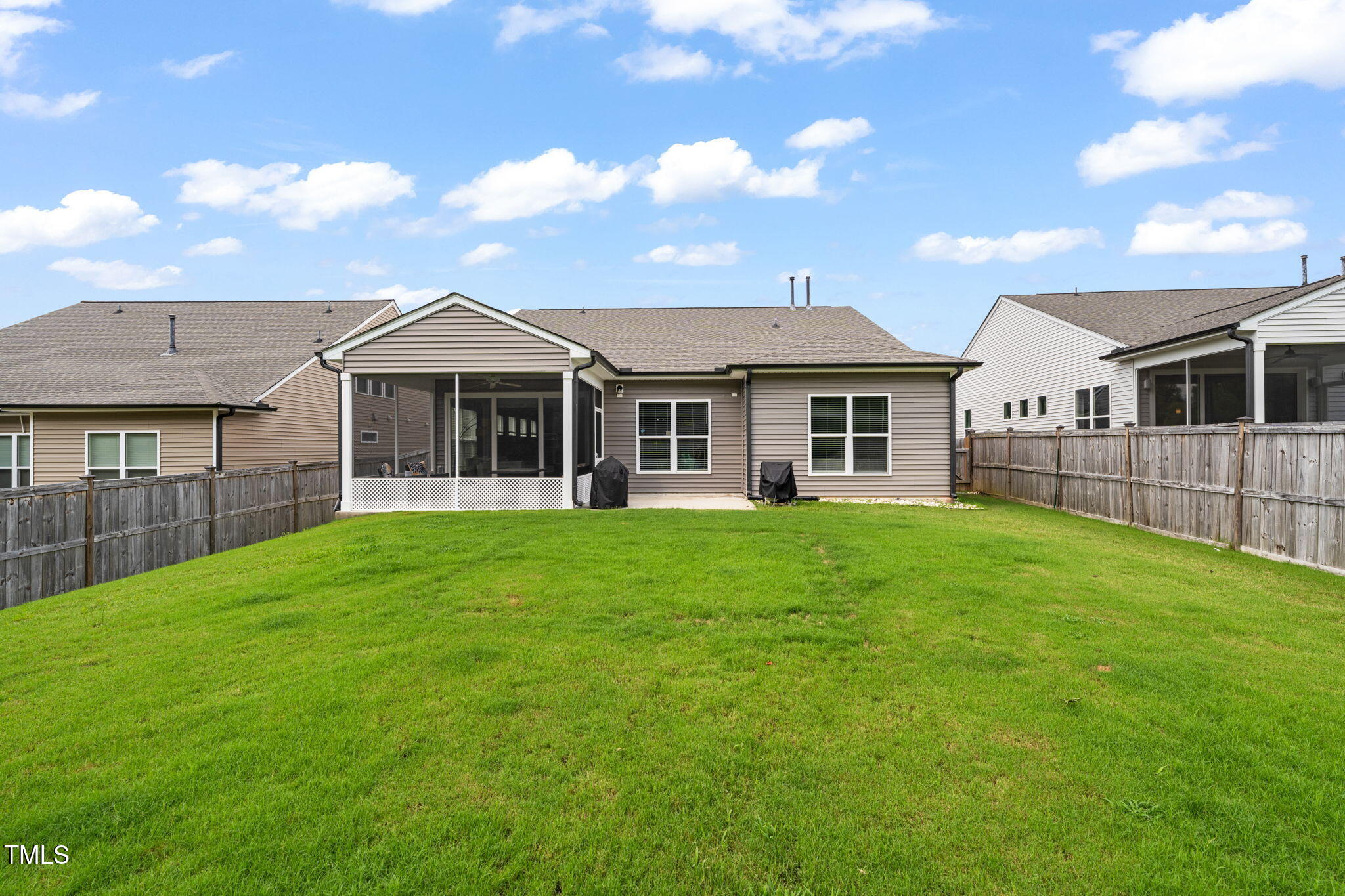 2437 Nassau Trace Fuquay-Varina, NC 27526 - Photo 34 of 38 36-web-or-mls-untitled-36