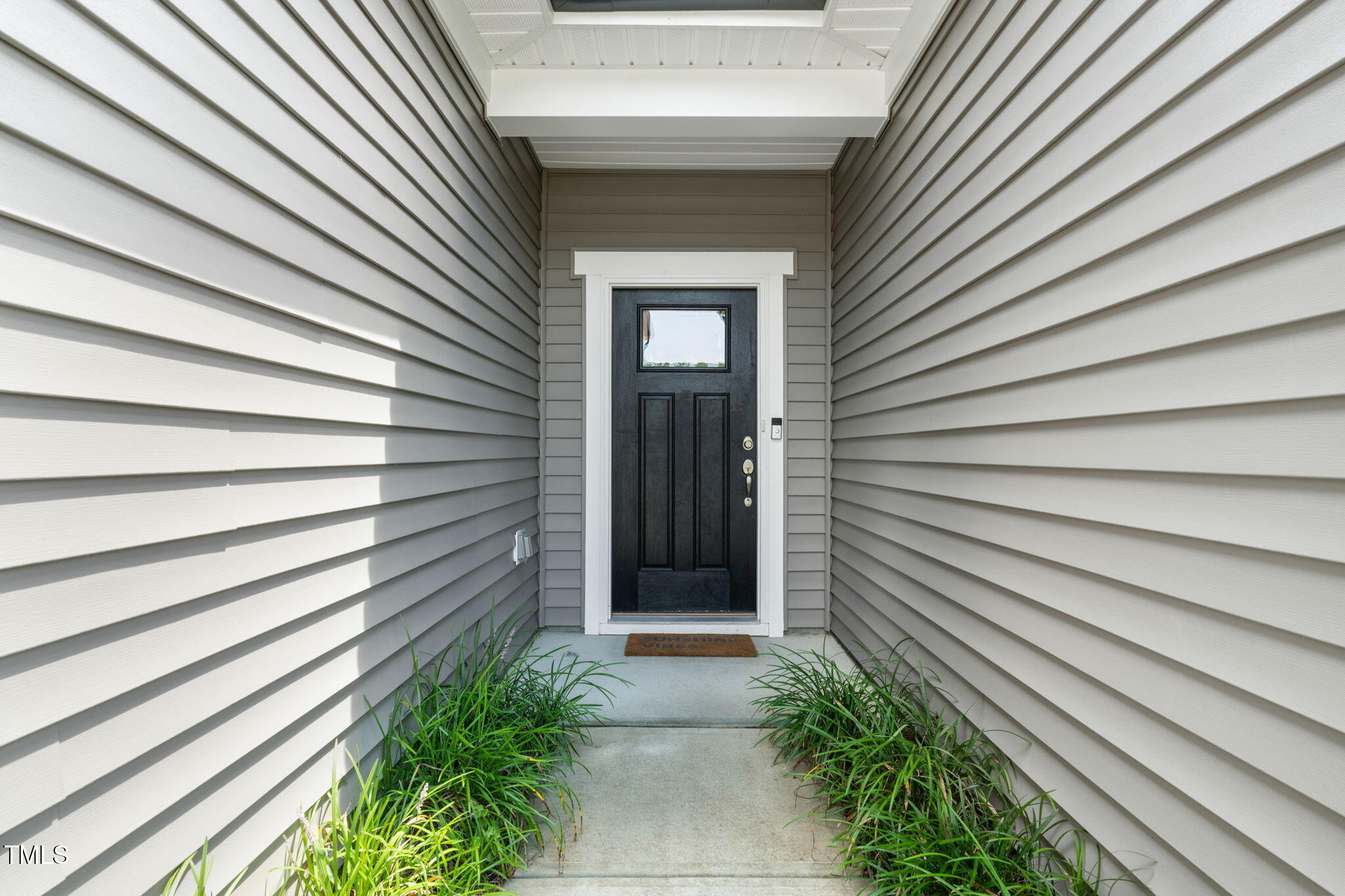 2437 Nassau Trace Fuquay-Varina, NC 27526 - Photo 3 of 38 4-web-or-mls-untitled-29