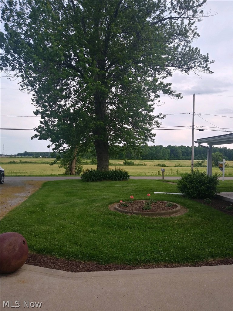 49870 Middle Ridge Road Amherst, OH 44001 - Photo 2 of 26