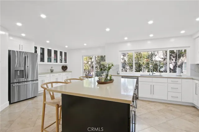 $1,679,000 | 19355 Maidstone Lane, Huntington Beach, CA 92648