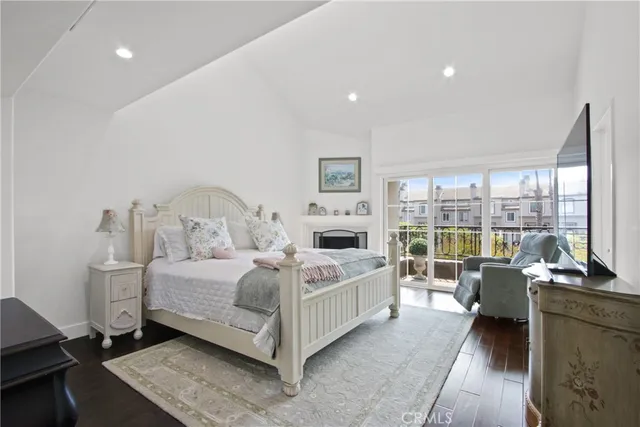 $1,679,000 | 19355 Maidstone Lane, Huntington Beach, CA 92648