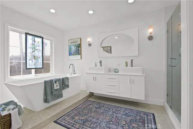 $1,679,000 | 19355 Maidstone Lane, Huntington Beach, CA 92648