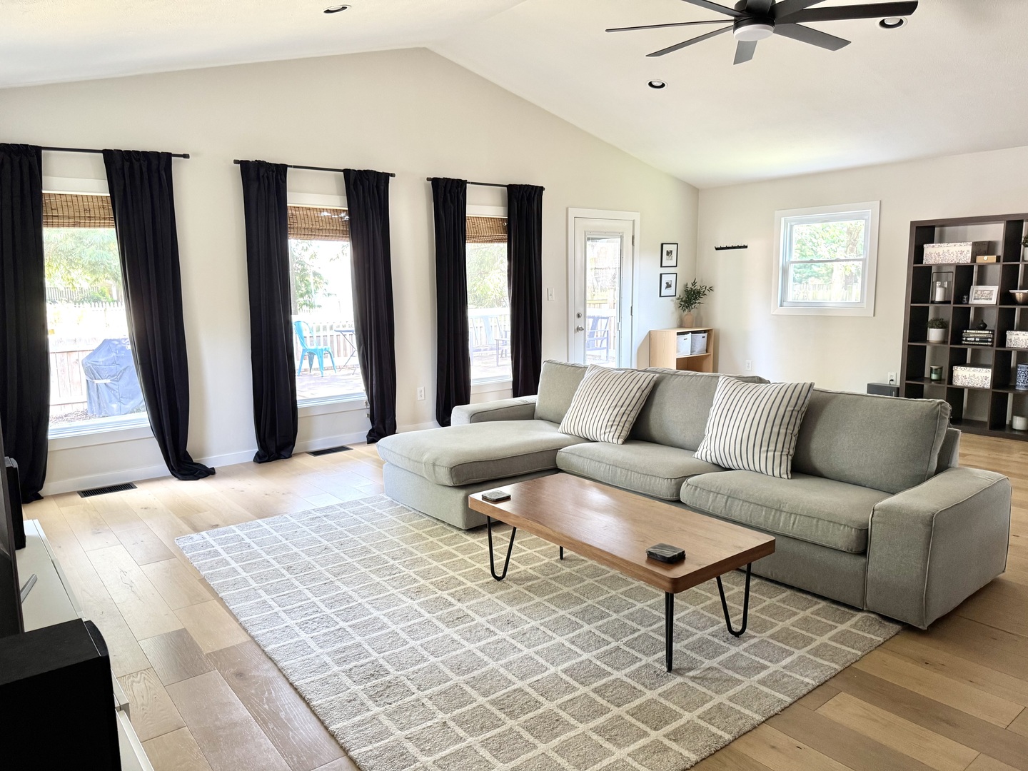 2902 South Myra Ridge Drive Urbana, IL 61802 - Photo 12 of 39 a living room with furniture and large windows