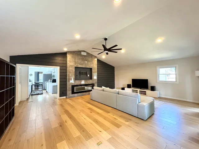 $335,000 | 2902 South Myra Ridge Drive, Urbana, IL 61802