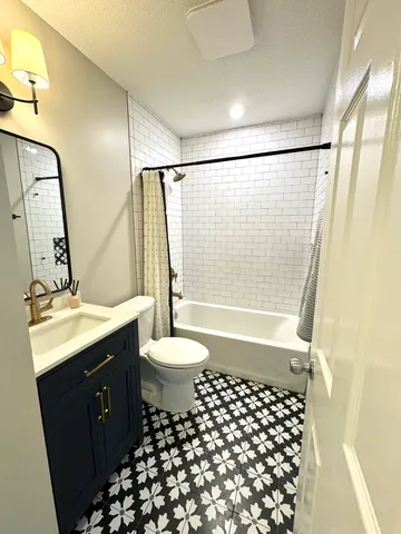 $335,000 | 2902 South Myra Ridge Drive, Urbana, IL 61802