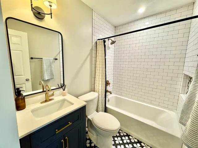 $335,000 | 2902 South Myra Ridge Drive, Urbana, IL 61802