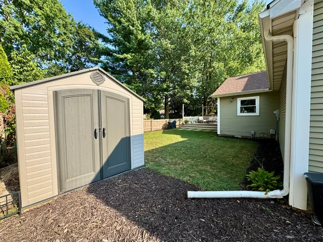 $335,000 | 2902 South Myra Ridge Drive, Urbana, IL 61802