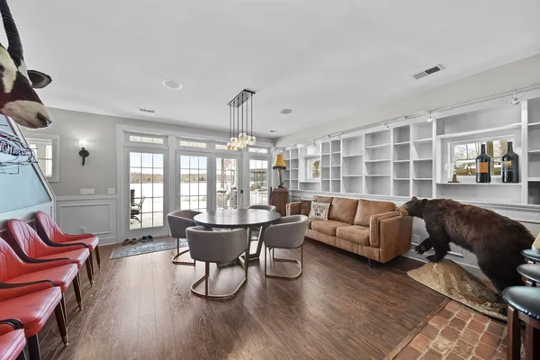 $1,500,000 | 5160 Merriman Road, Jackson, MI 49201