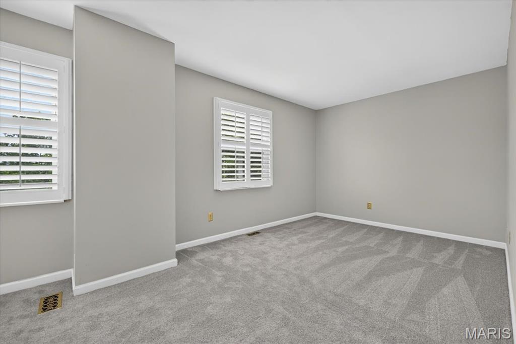 2427 Hidden Meadow Lane Ballwin, MO 63021 - Photo 13 of 17