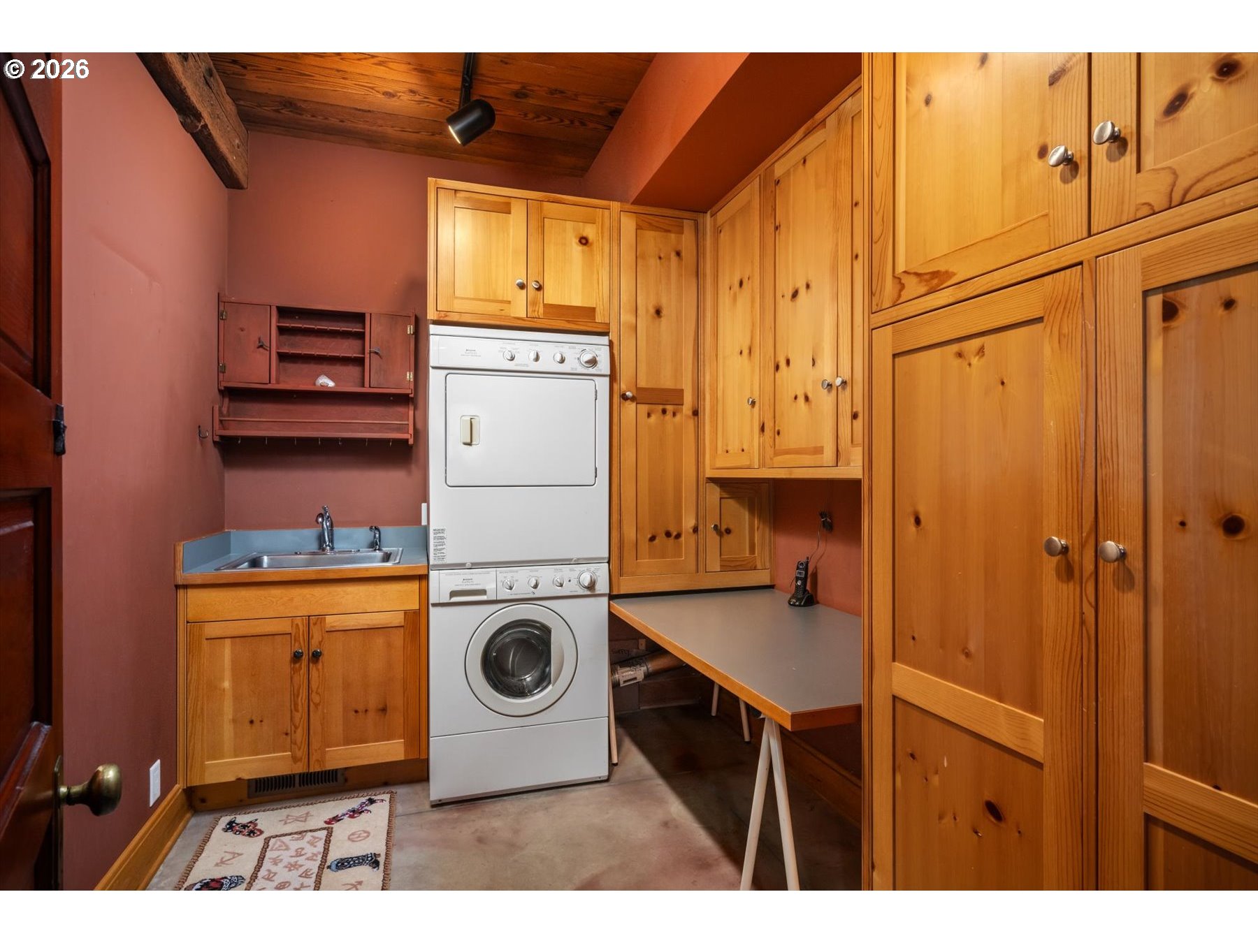 1945 Cynthia Way Mosier, OR 97040 - Photo 22 of 48 a utility room with dryer and washer