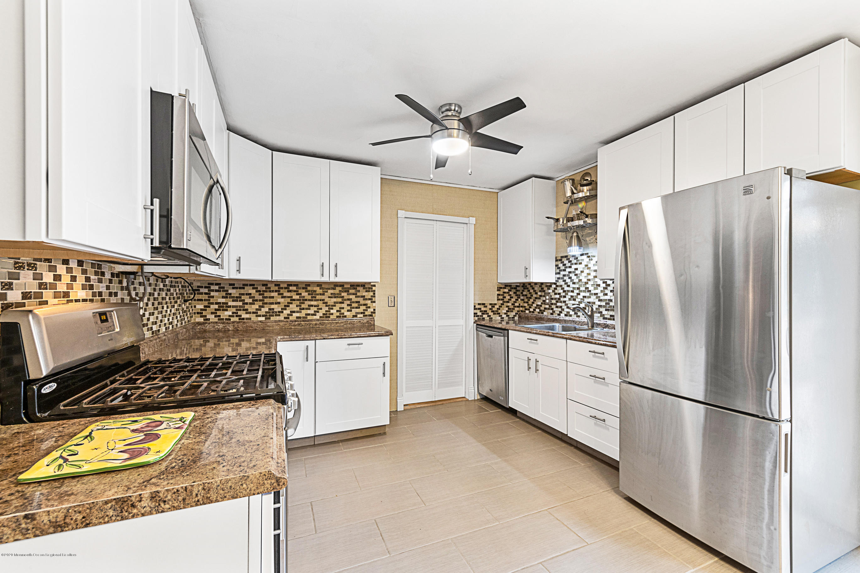 68 Sloop Creek Road Bayville, NJ 08721 - Photo 6 of 37 68SloopCreekOnline-9