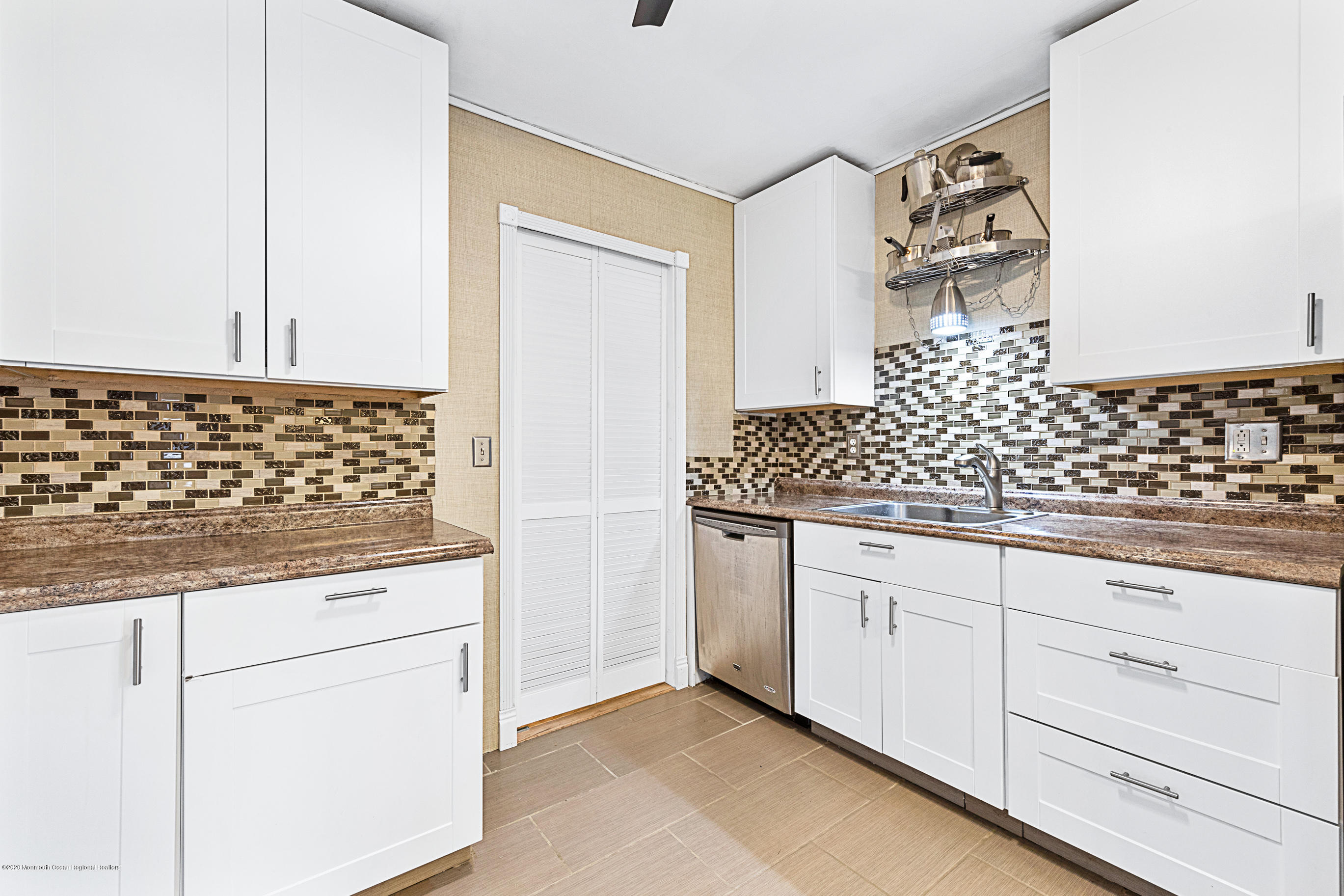 68 Sloop Creek Road Bayville, NJ 08721 - Photo 8 of 37 68SloopCreekOnline-11