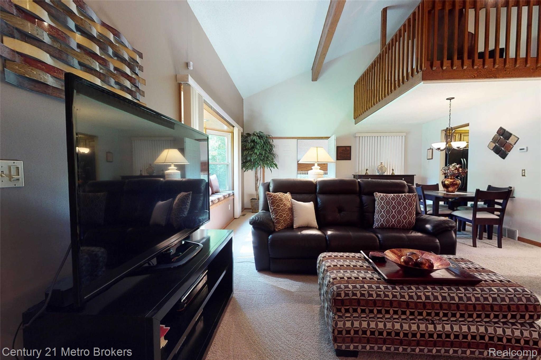 9341 Pettit Road Birch Run, MI 48415 - Photo 19 of 76 9341-Pettit-Rd-16 Living Room.jpg