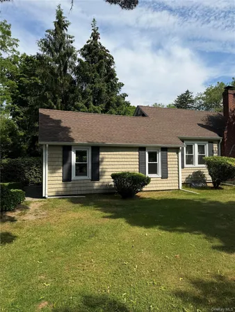 $2,150 | 15 Ingersoll Street, Huntington Station, NY 11746