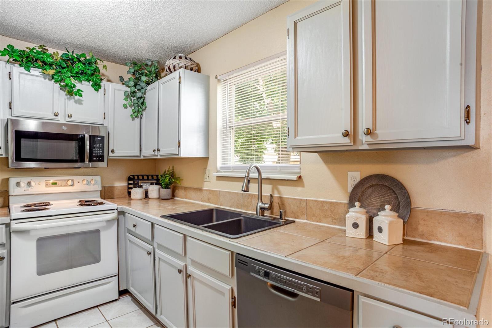 4327 9th St Road, Unit 23 Greeley, CO 80634 - Photo 10 of 25 Gallery Image 10