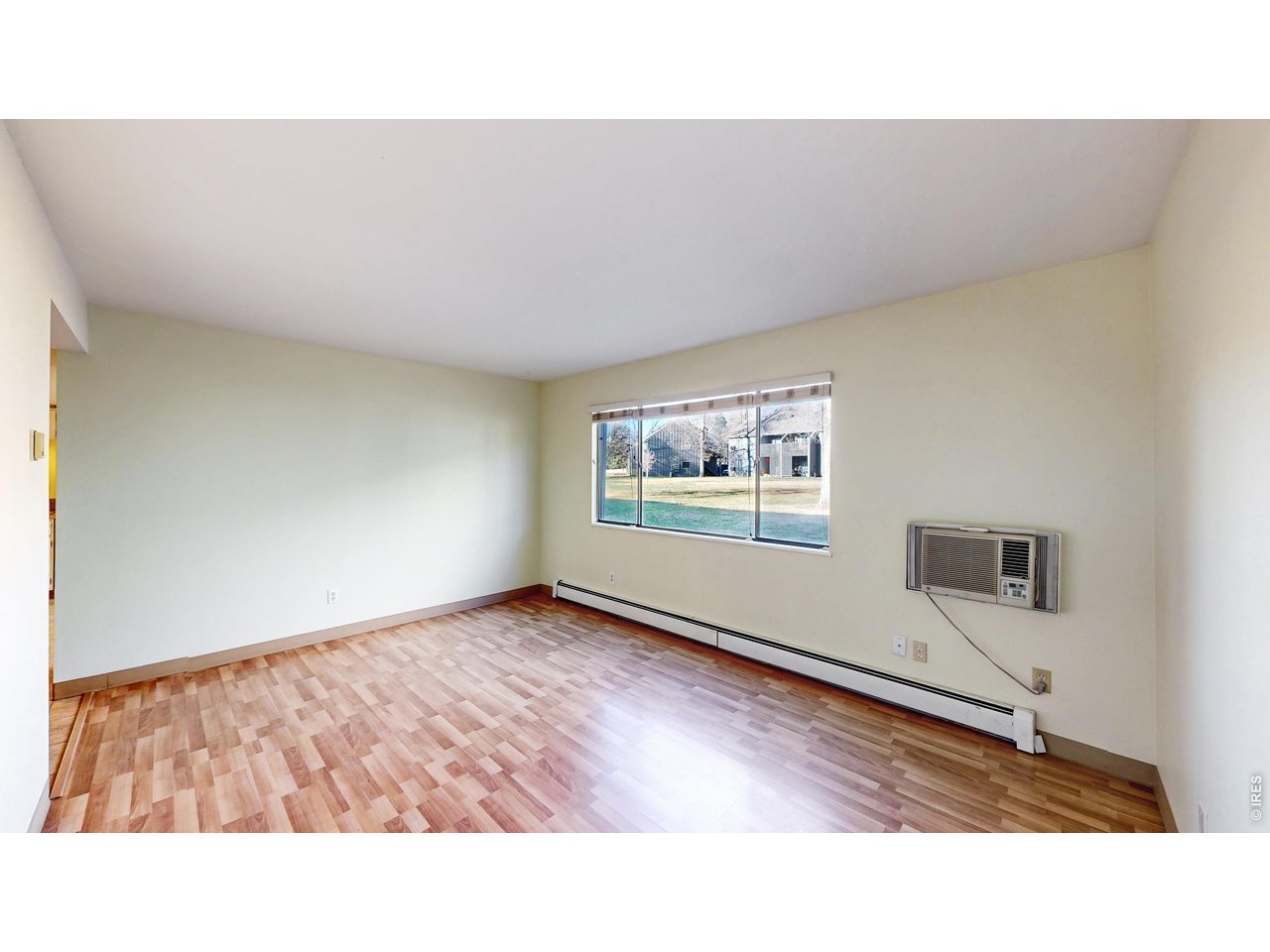 705 East Drake Road, Unit 25 Fort Collins, CO 80525 - Photo 15 of 34 Living Room