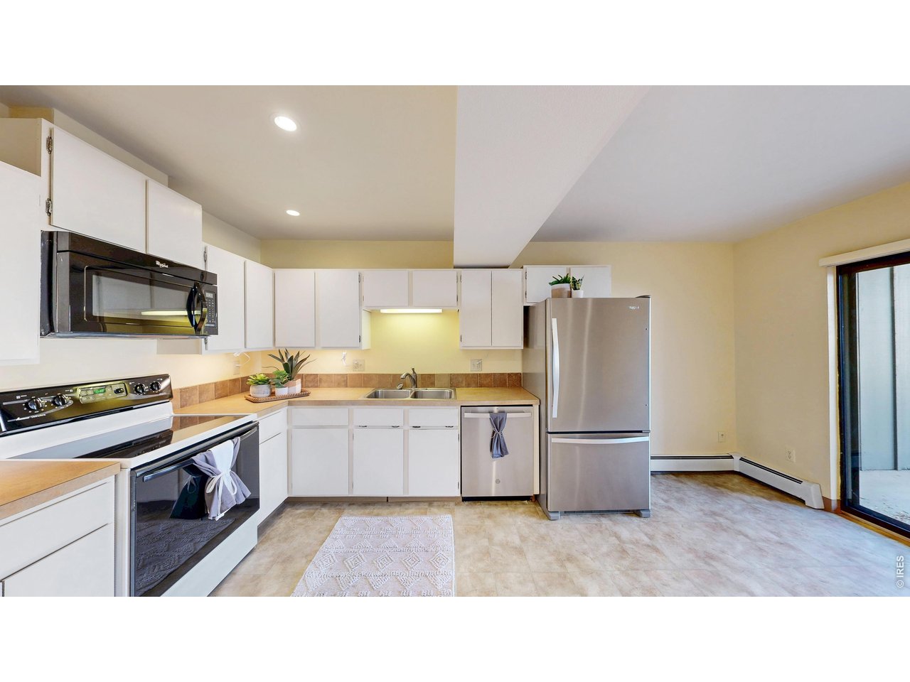 705 East Drake Road, Unit 25 Fort Collins, CO 80525 - Photo 7 of 34 Kitchen