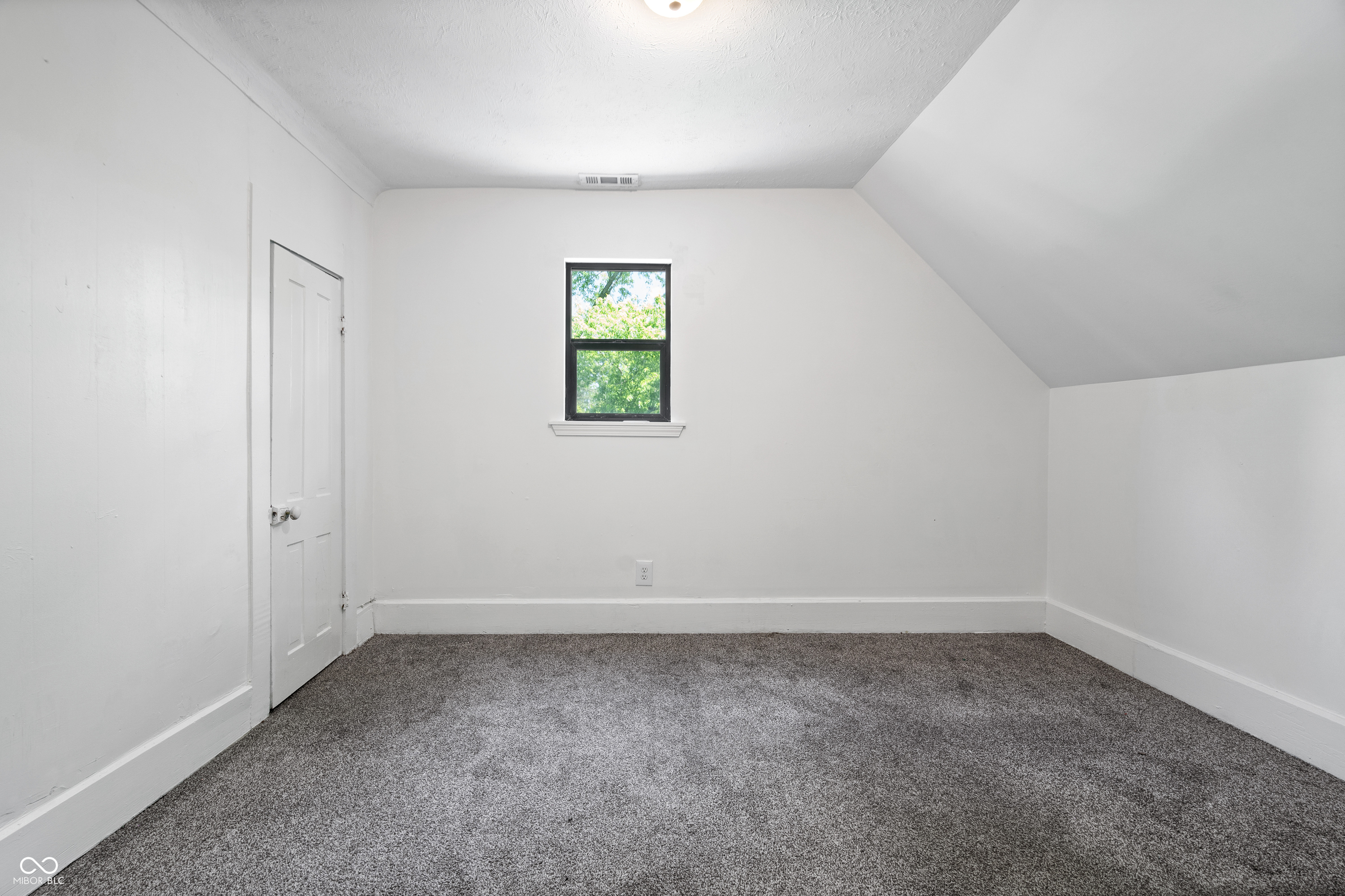 1512 Locust Street Anderson, IN 46016 - Photo 17 of 22