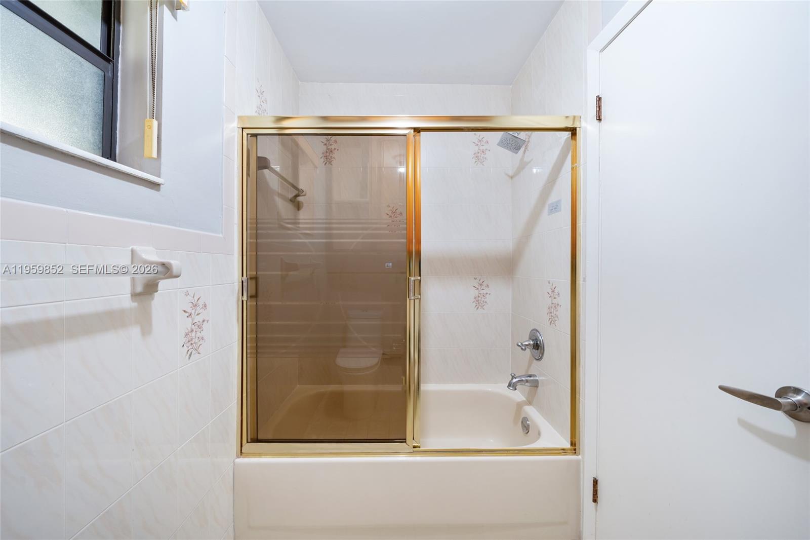 2755 West 74th Street Hialeah, FL 33016 - Photo 14 of 22