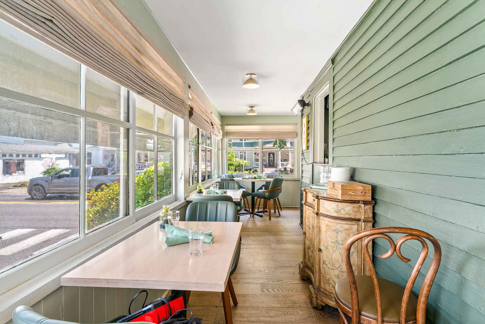 30 Shore Road Ogunquit, ME 03907 - Photo 3 of 33 Porch Dining 2