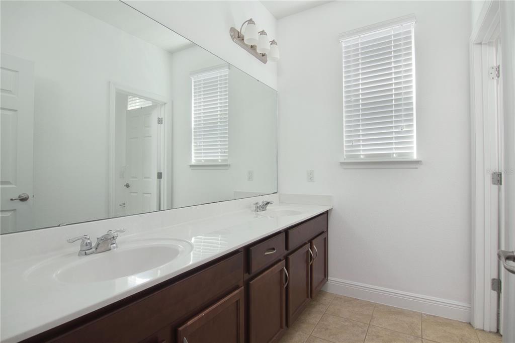 8323 Lookout Pointe Drive Windermere, FL 34786 - Photo 20 of 44