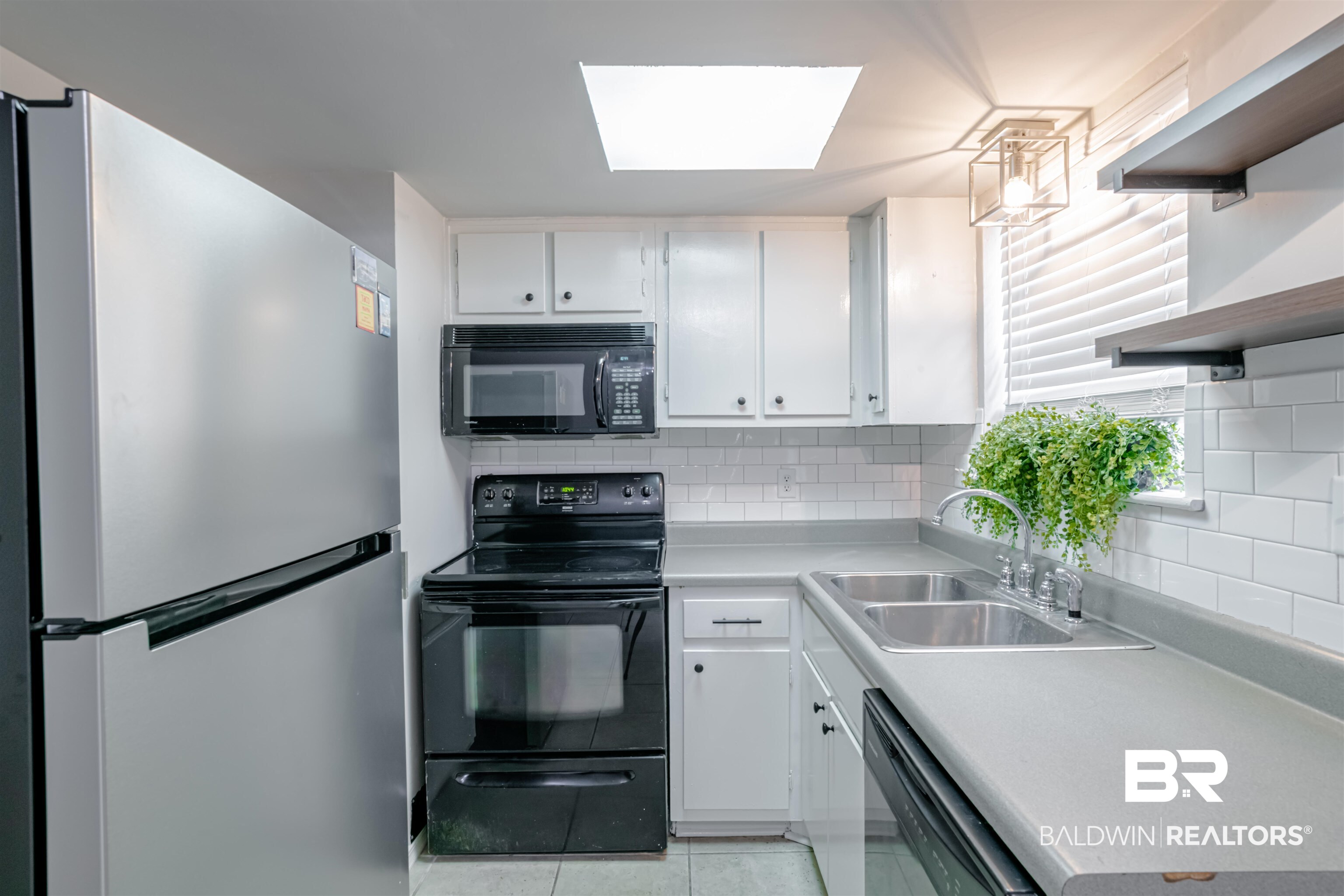 130 Du Rhu Drive, Unit J Mobile, AL 36608 - Photo 10 of 21