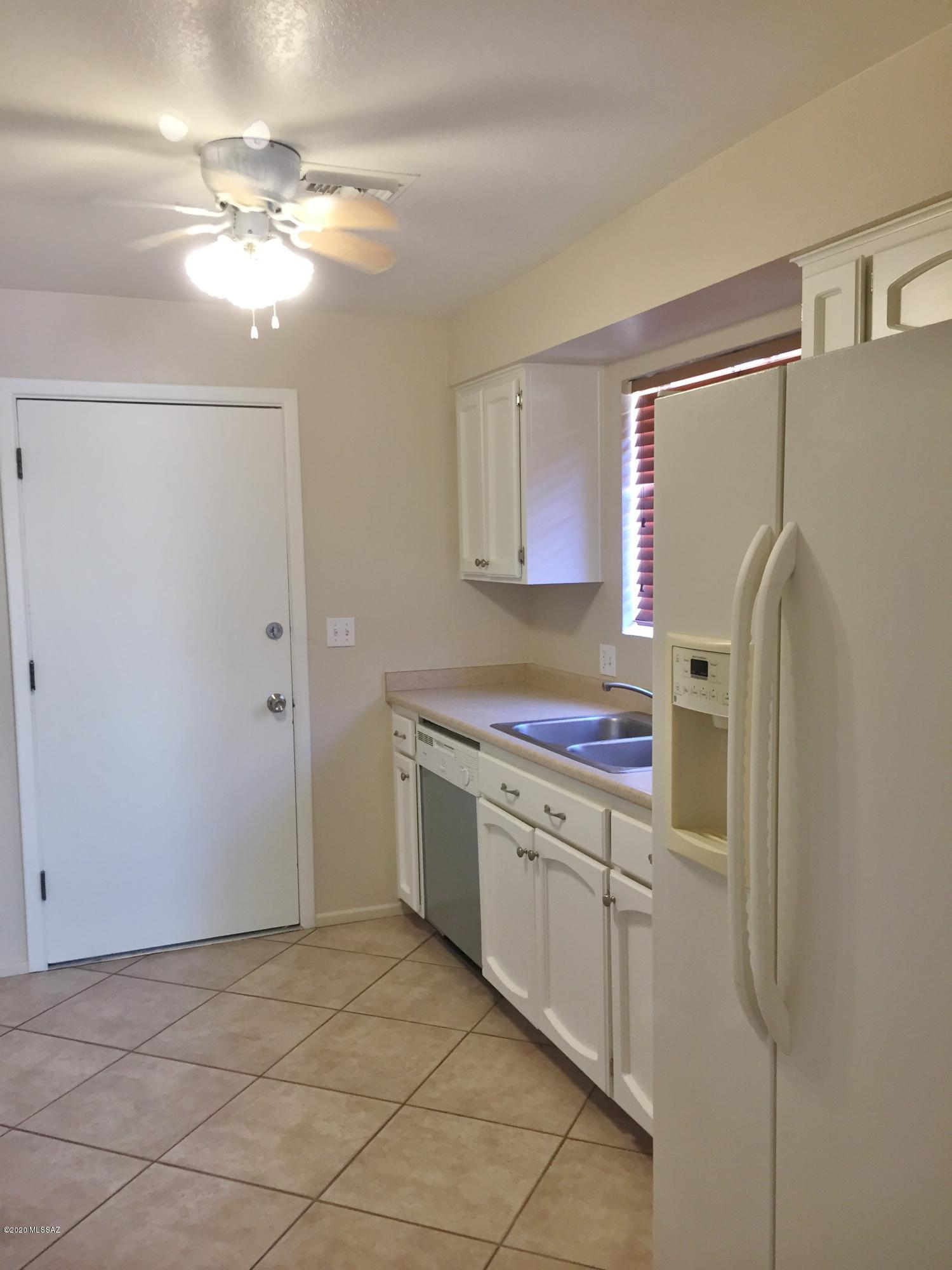 4255 East Presidio Road Tucson, AZ 85712 - Photo 3 of 26