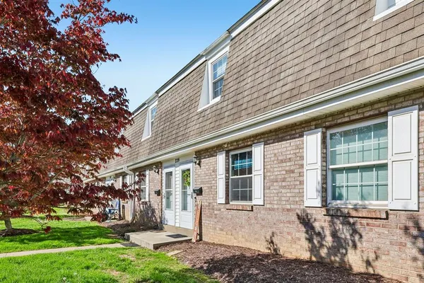$135,000 | 239 Whitestown Village, Unit F, Butler, PA 16001