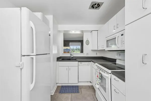 $135,000 | 239 Whitestown Village, Unit F, Butler, PA 16001