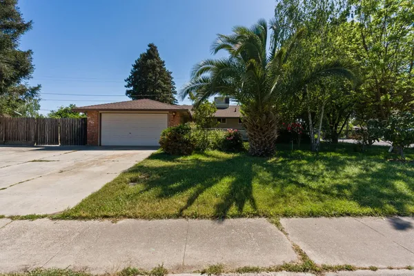 $399,900 | 1600 Thorsen Avenue, Modesto, CA 95355