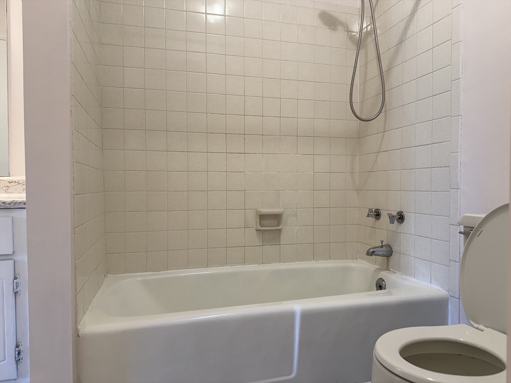 324 Russell Road, Unit 109 Westfield, MA 01085 - Photo 13 of 18
