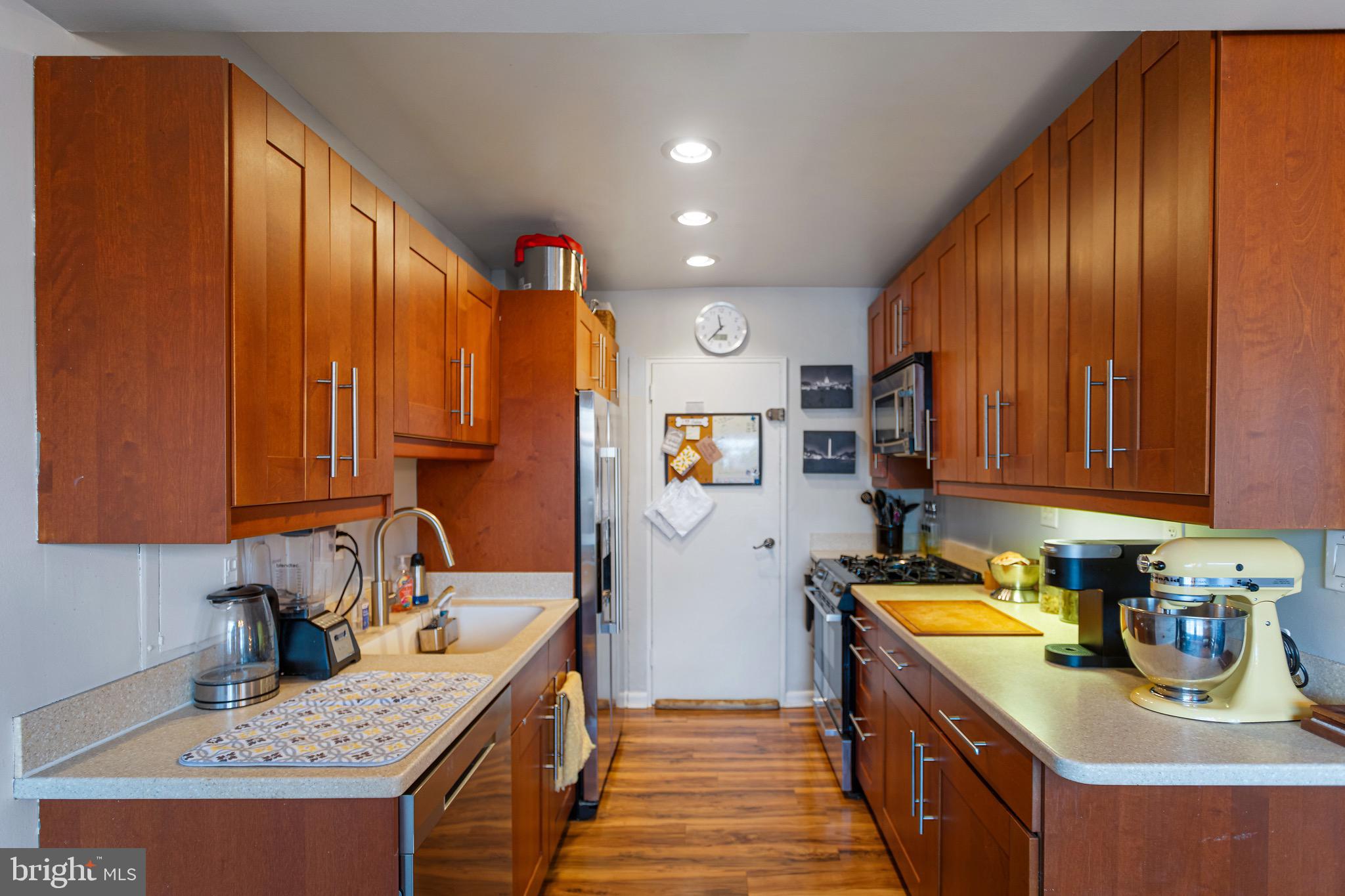 1830 Columbia Pike, Unit 206 Arlington, VA 22204 - Photo 7 of 22