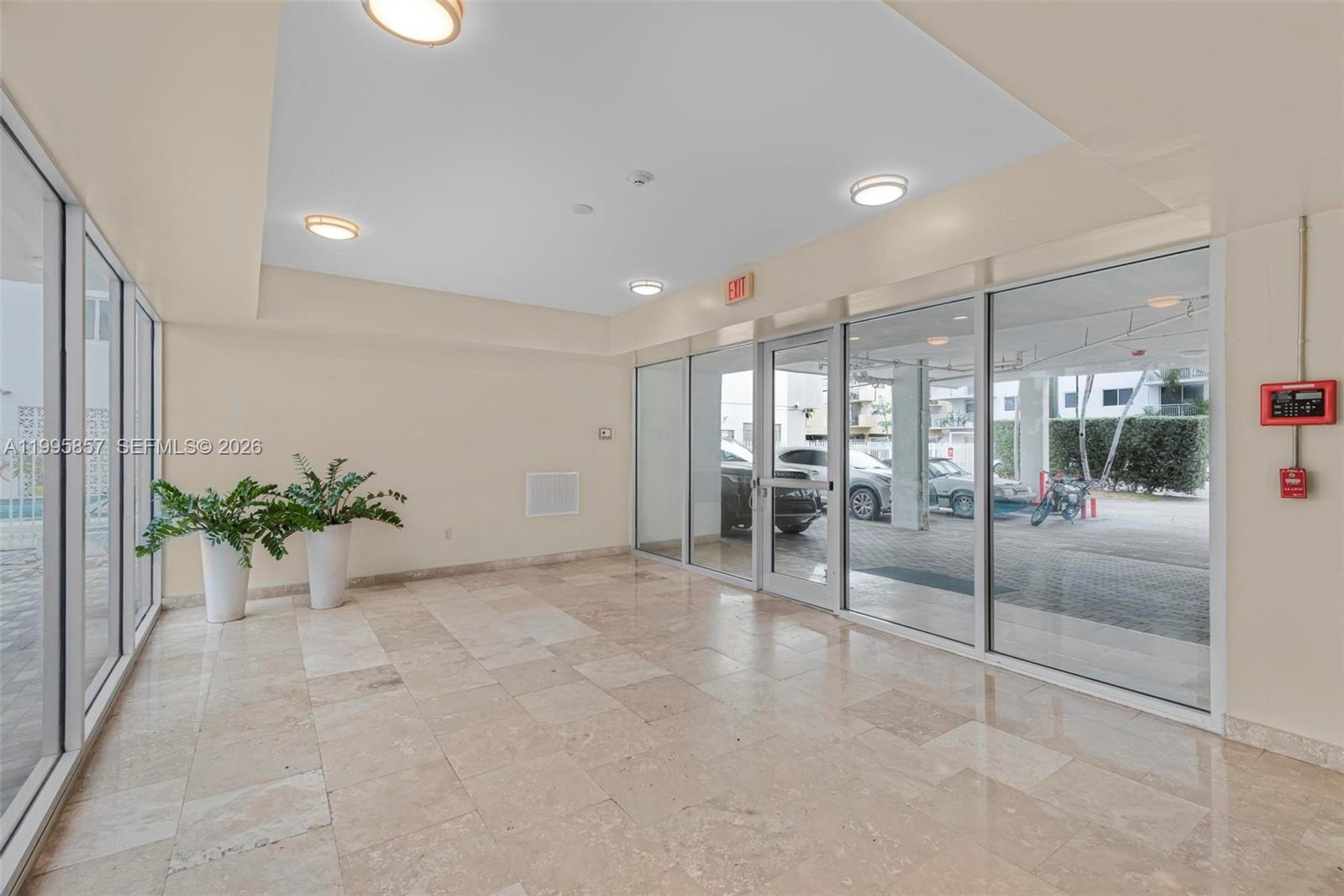 1658 Bay Road, Unit 701 Miami Beach, FL 33139 - Photo 19 of 26